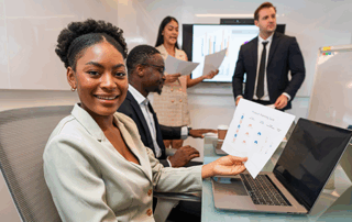 Impiegati azienda vengono ricompensati con un benefit digitale: Fringe Benefit Card